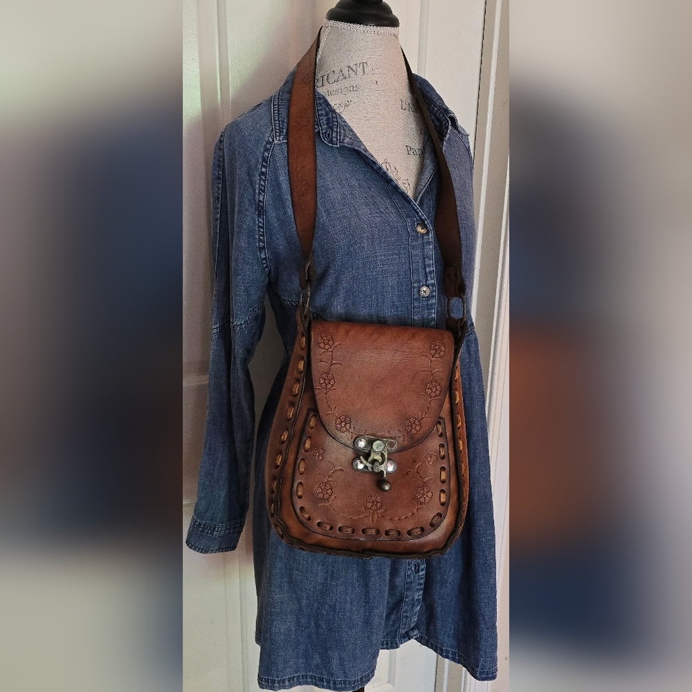 VTG 60’s~70’s Tooled Leather Shoulder Bag Handbag Floral - Boho Purse